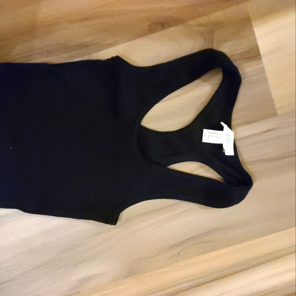Forever 21 crop tank top with racer back cut
